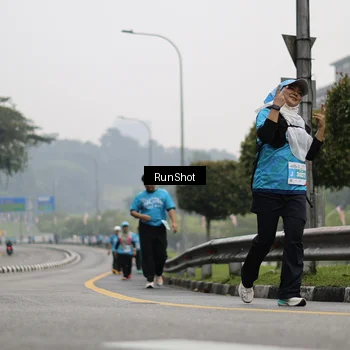 Runner Photo 7037087
