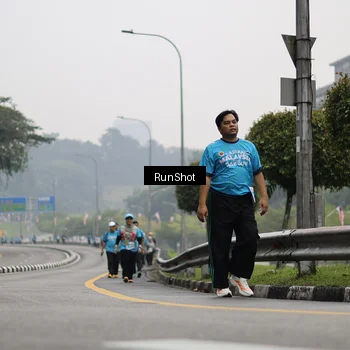 Runner Photo 7037089