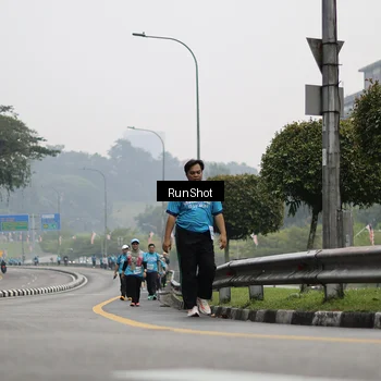 Runner Photo 7037090