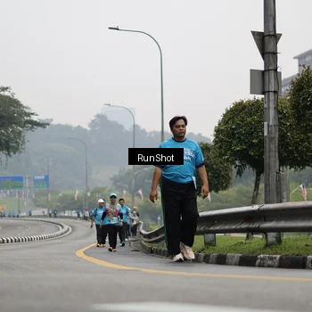 Runner Photo 7037096