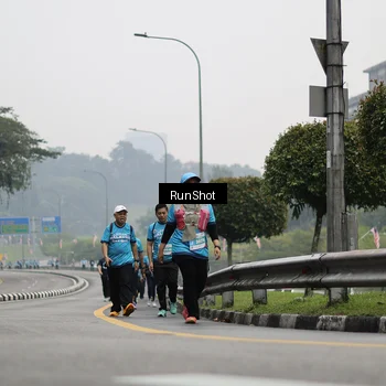 Runner Photo 7037099