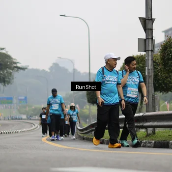 Runner Photo 7037106