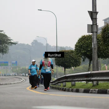 Runner Photo 7037109