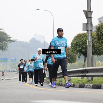 Runner Photo 7037112