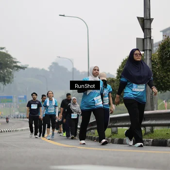 Runner Photo 7037113
