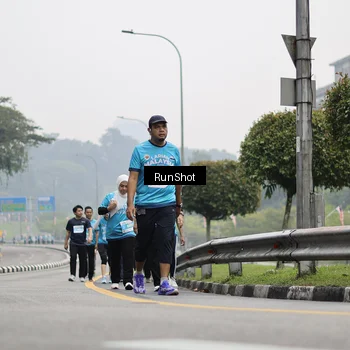 Runner Photo 7037115