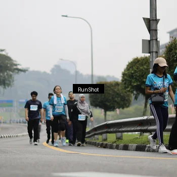 Runner Photo 7037116