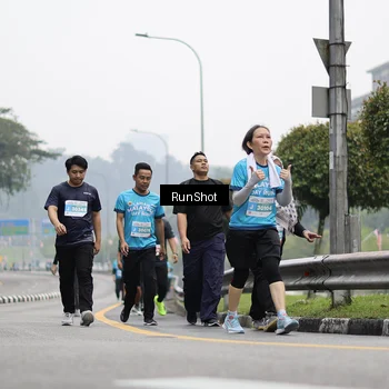 Runner Photo 7037119