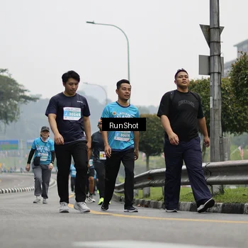 Runner Photo 7037126