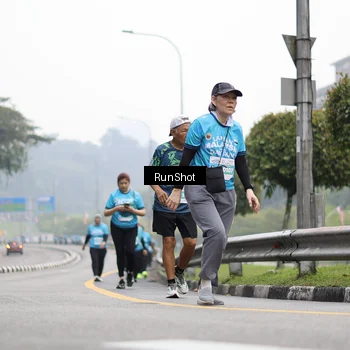 Runner Photo 7037127