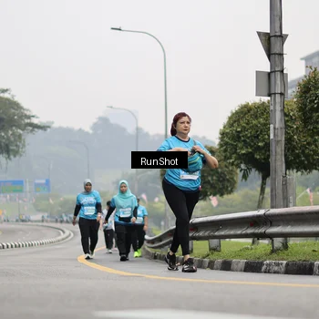 Runner Photo 7037130