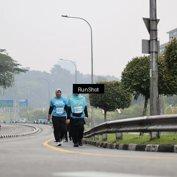 Runner Photo 7037134