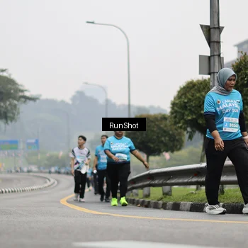 Runner Photo 7037142