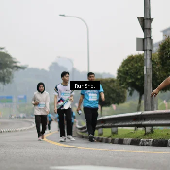 Runner Photo 7037150