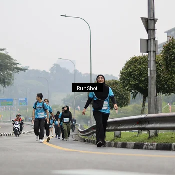Runner Photo 7037163