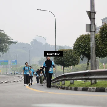 Runner Photo 7037164