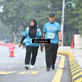 Runner Photo 7037174