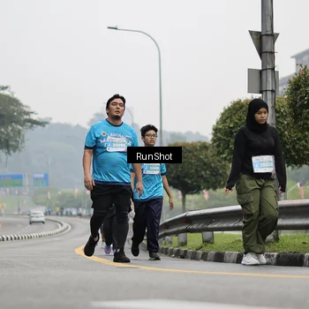 Runner Photo 7037180