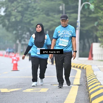 Runner Photo 7037184