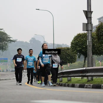 Runner Photo 7037185