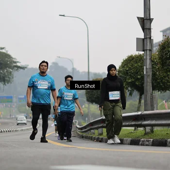 Runner Photo 7037188