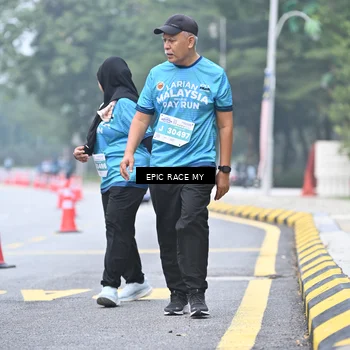 Runner Photo 7037191