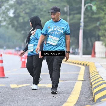 Runner Photo 7037192