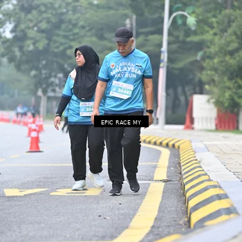 Runner Photo 7037193