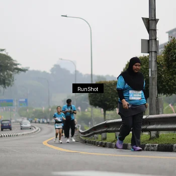 Runner Photo 7037196