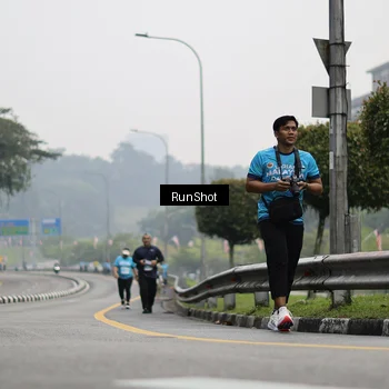 Runner Photo 7037200
