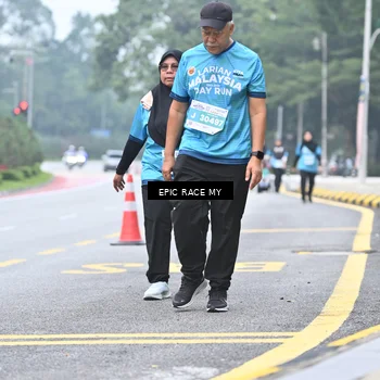 Runner Photo 7037204