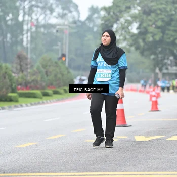 Runner Photo 7037231