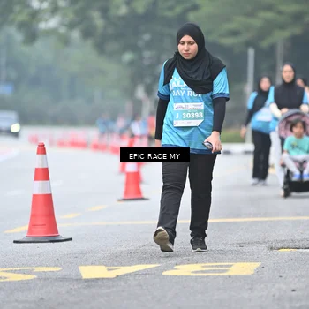 Runner Photo 7037242