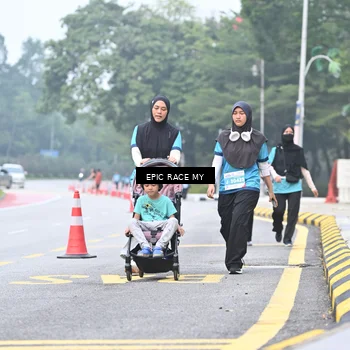 Runner Photo 7037248