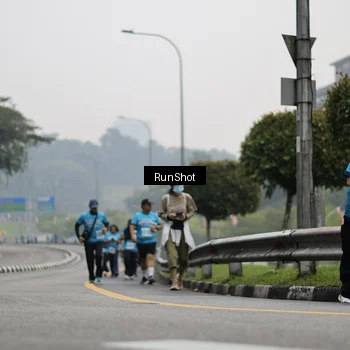 Runner Photo 7037255