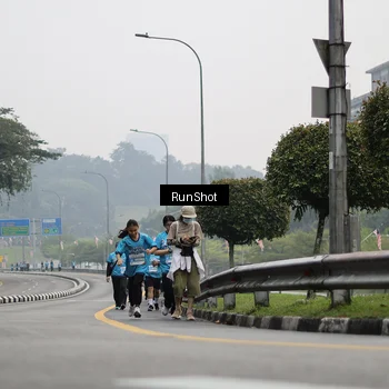 Runner Photo 7037260