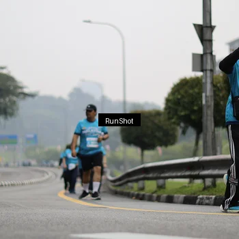 Runner Photo 7037272