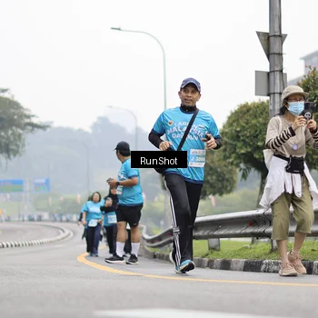 Runner Photo 7037274