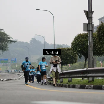Runner Photo 7037283