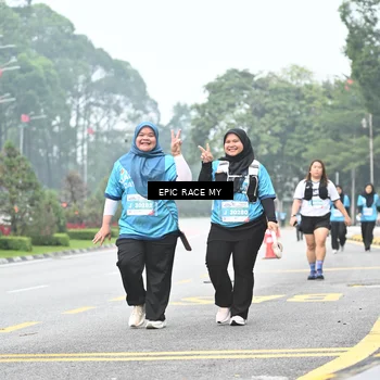 Runner Photo 7037285