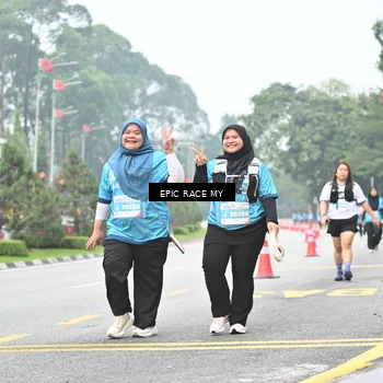 Runner Photo 7037287