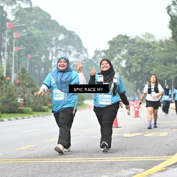 Runner Photo 7037288