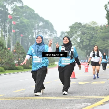 Runner Photo 7037289