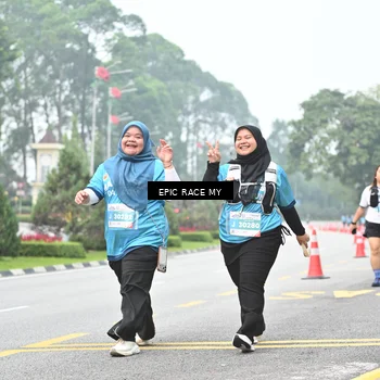 Runner Photo 7037290