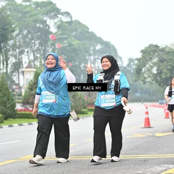 Runner Photo 7037291