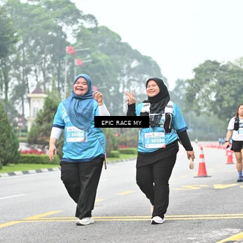 Runner Photo 7037292