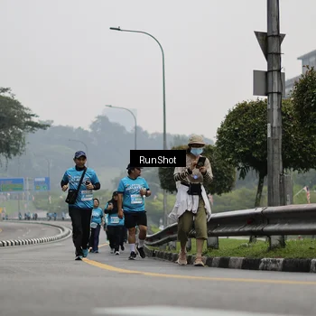 Runner Photo 7037299