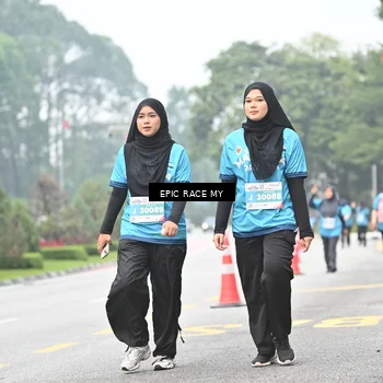 Runner Photo 7037308