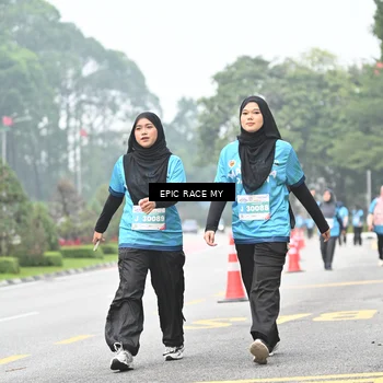 Runner Photo 7037309