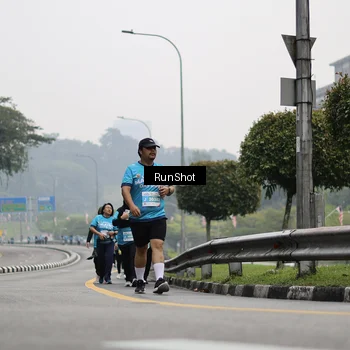 Runner Photo 7037311